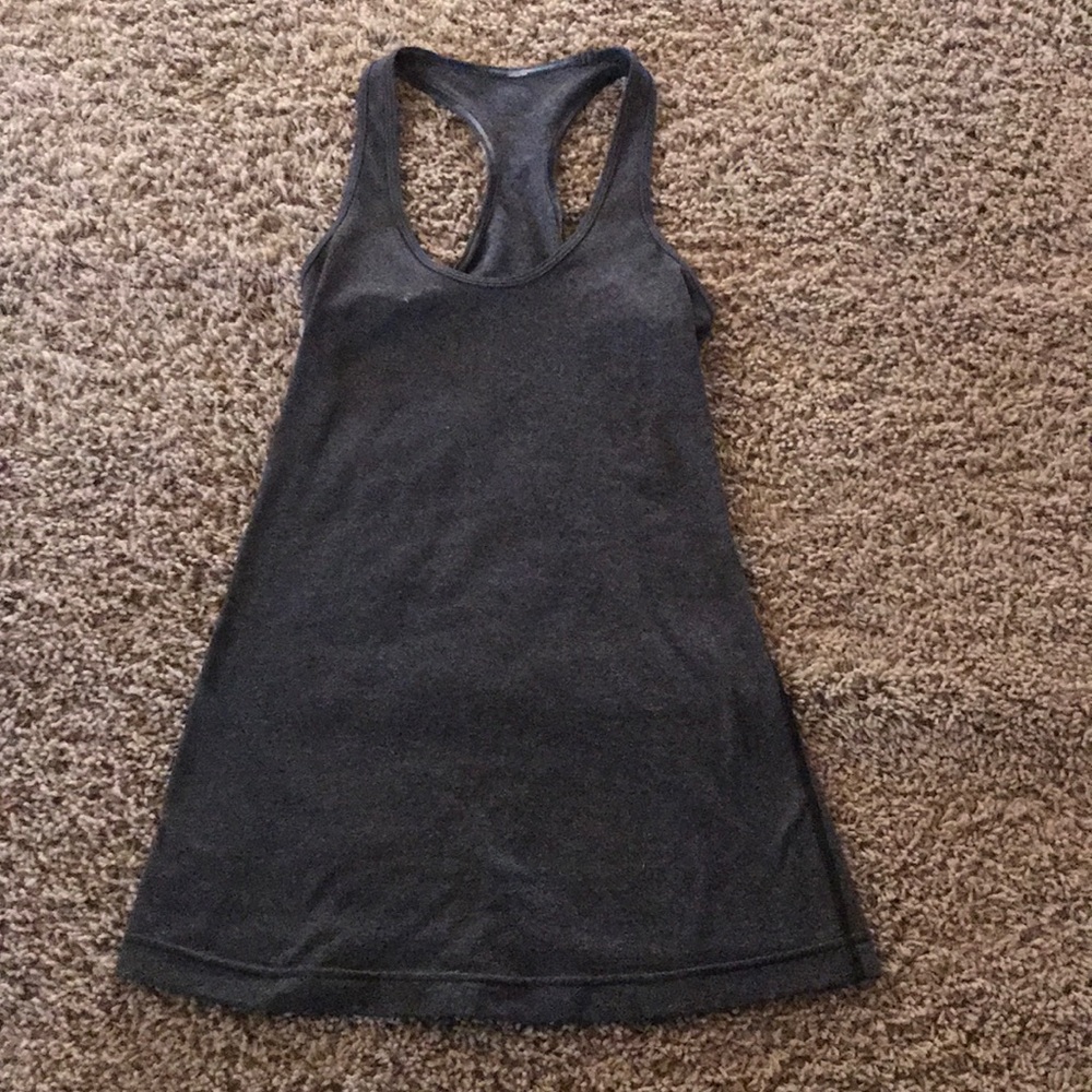 Lululemon tank top.